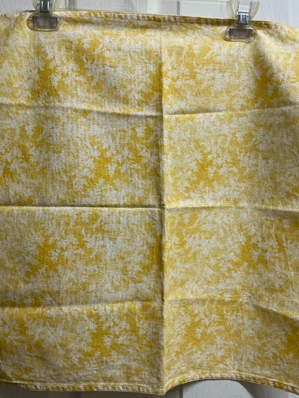 Lauren Ralph Lauren Tablecloth and 4 Table Napkins